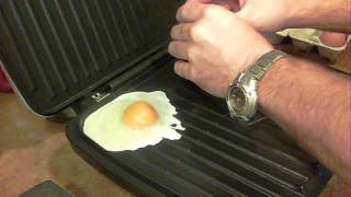 How to quotFryquot Eggs on the George Foreman Grill [upl. by Scoter652]