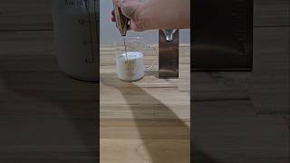 Aerolatte Handheld Milk Frother [upl. by Nevyar]